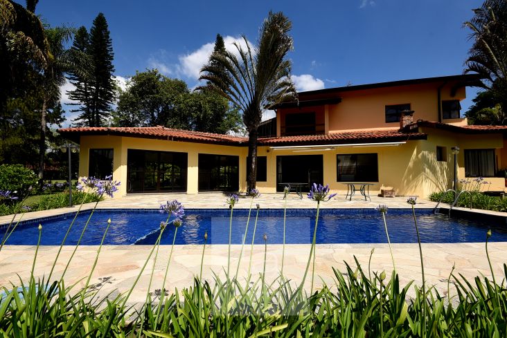 Imóvel em local privilegiado, belissima vista para Campo de Golfe! Imóvel em local privilegiado, belissima vista para Campo de Golfe!