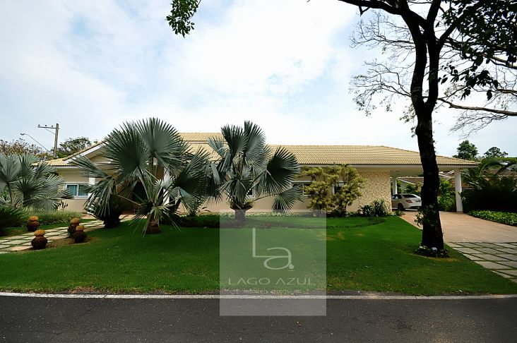 Descubra! Casa charmosíssima com gazebo, spa e área gourmet! Descubra! Casa charmosíssima com gazebo, spa e área gourmet!