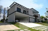Casa de alto padrão novinha, e com fundo permanente para o Campo de Golfe!