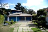 Casa com linda vista para bosque, com pista de caminhada e academia de musculação